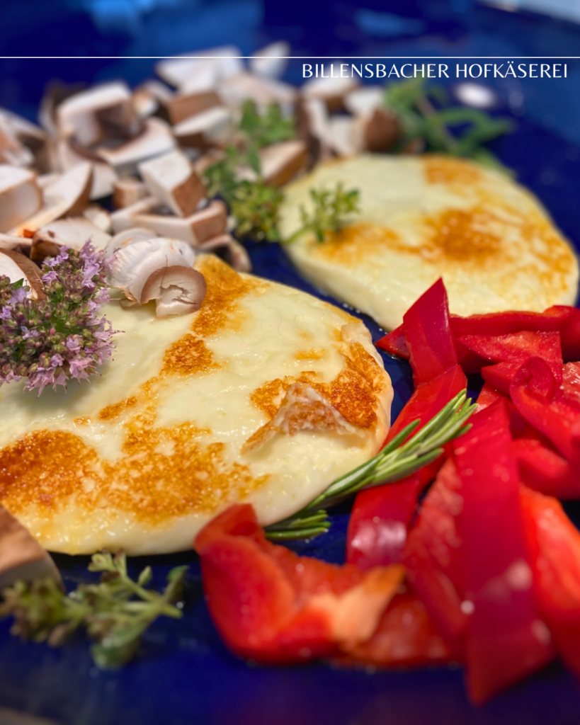 Ziegengrillkäse, natur gegrillt mit Paprika, Pilzen